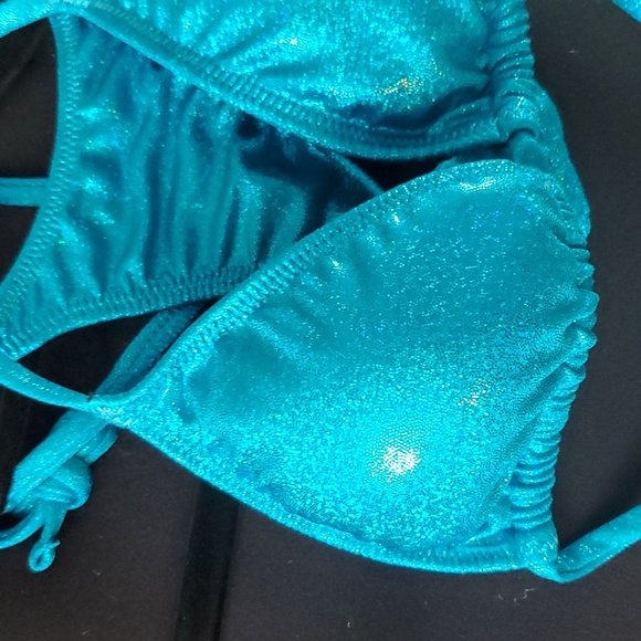 Turquoise Spandex Bikini A/B -Small (competition, posing practice, phot… - Picture 2 of 4
